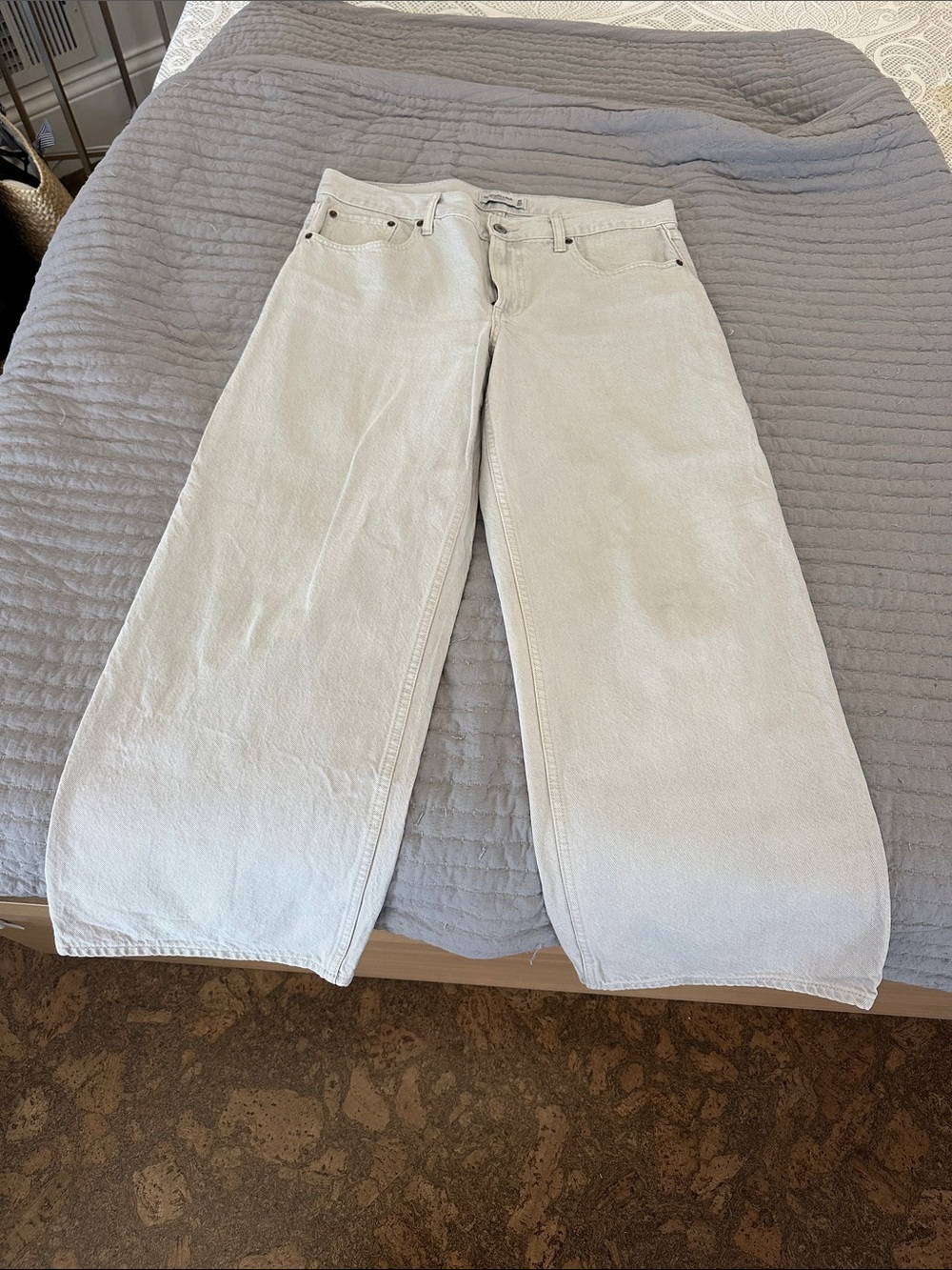 Abercrombie & Fitch White/Gray Ultra Loose Low Rise Wide-Leg Jeans